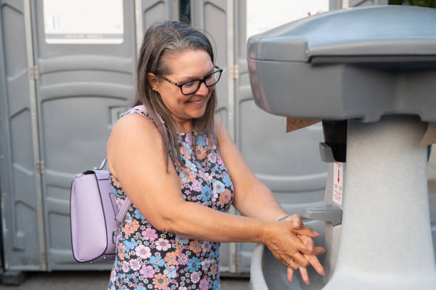 Porta potty delivery and setup in Humboldt Hill, CA